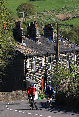 Cycling in Cragg Vale