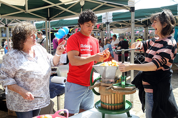 Apple press fun at Halifax Outdoor Markets