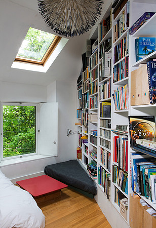 The cosy wee library